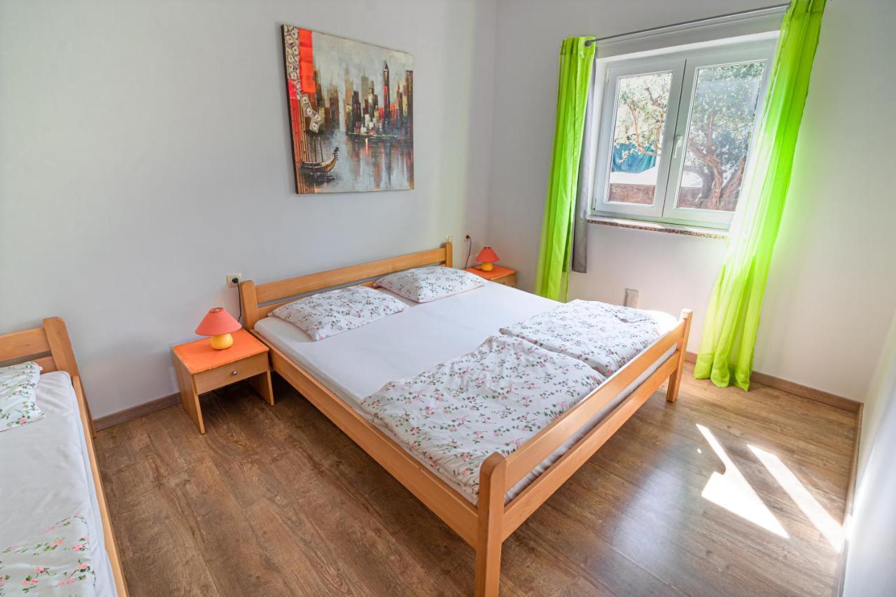 Apartments Sandra Kornić Kültér fotó