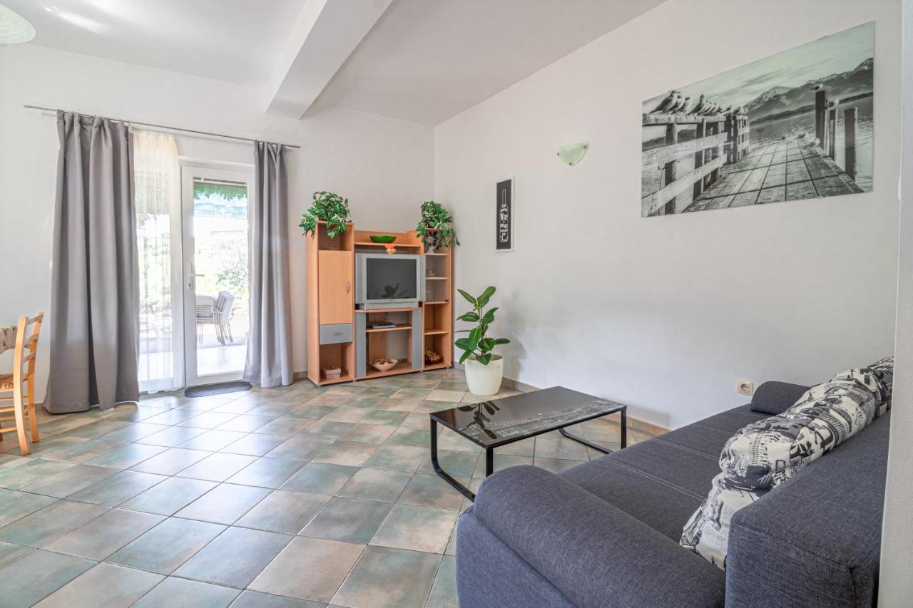 Apartments Sandra Kornić Kültér fotó