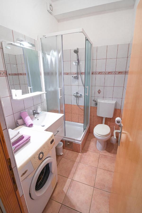 Apartments Sandra Kornić Kültér fotó